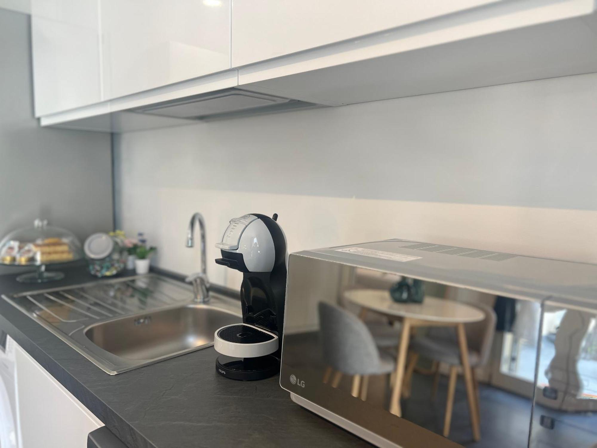Regina Milano In Melegnano - Wifi, Breakfast Box And Terrace Apartment Exterior photo